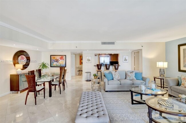 Foto del edificio - 520 Brickell Key Dr