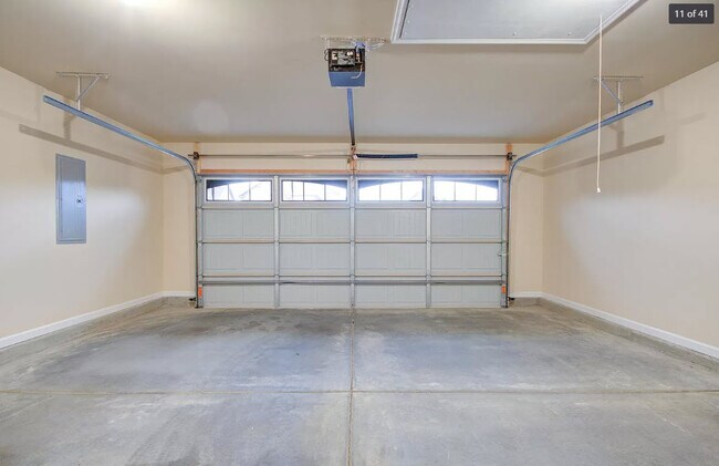 Building Photo - 103 Rainwood Dr SW