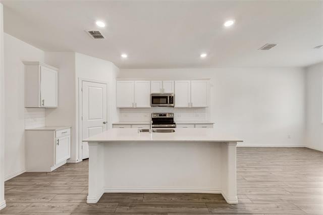 Building Photo - 728 Alden Dr