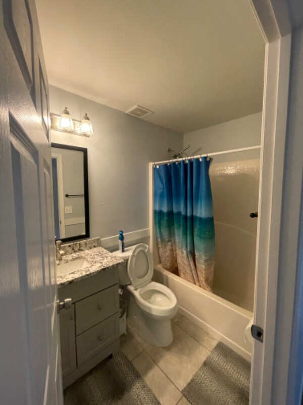 Building Photo - 4036 Four Lakes Dr