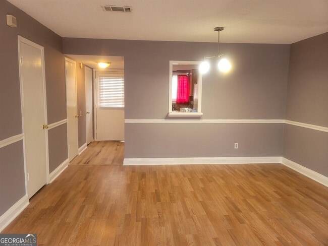 Building Photo - 647 Garden Walk Dr