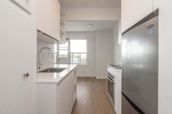 Photo du bâtiment - 99 Tyndall Ave