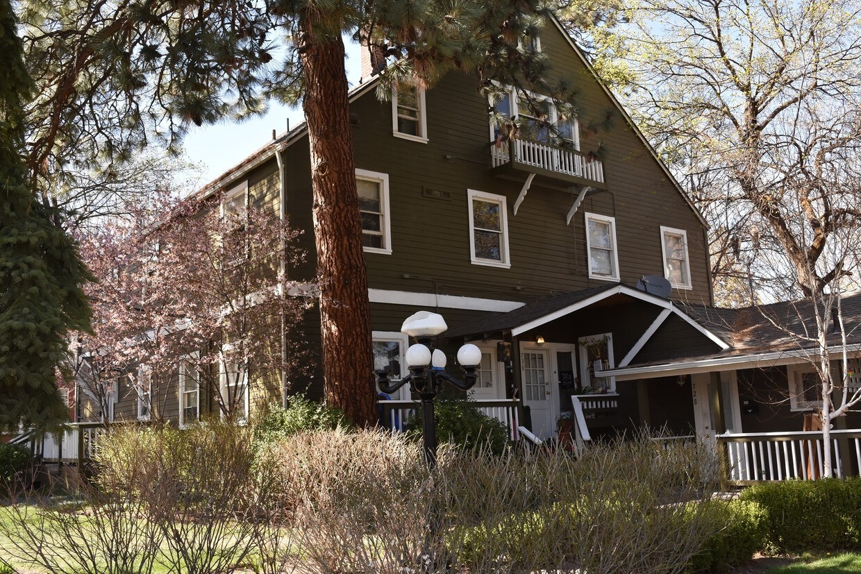 Foto principal - 720-728 NW Georgia Ave