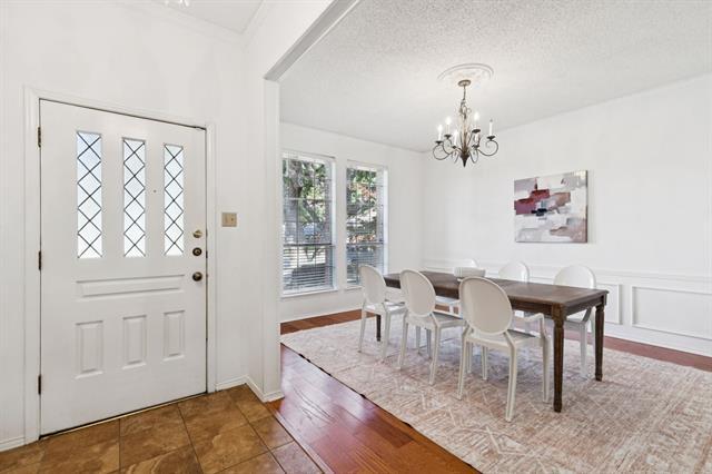 Foto del edificio - 9702 Summerhill Ln