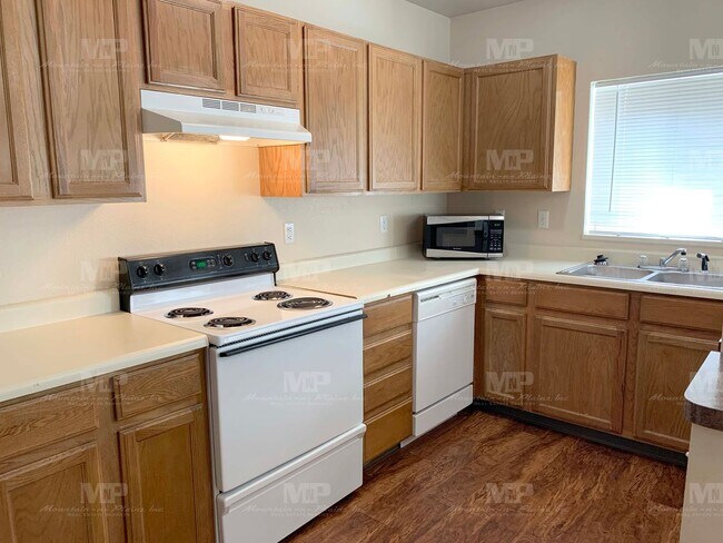 Foto del edificio - 622 S Loomis Ave