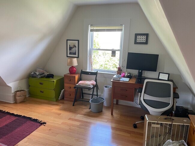 Foto del edificio - 19 Haskell St