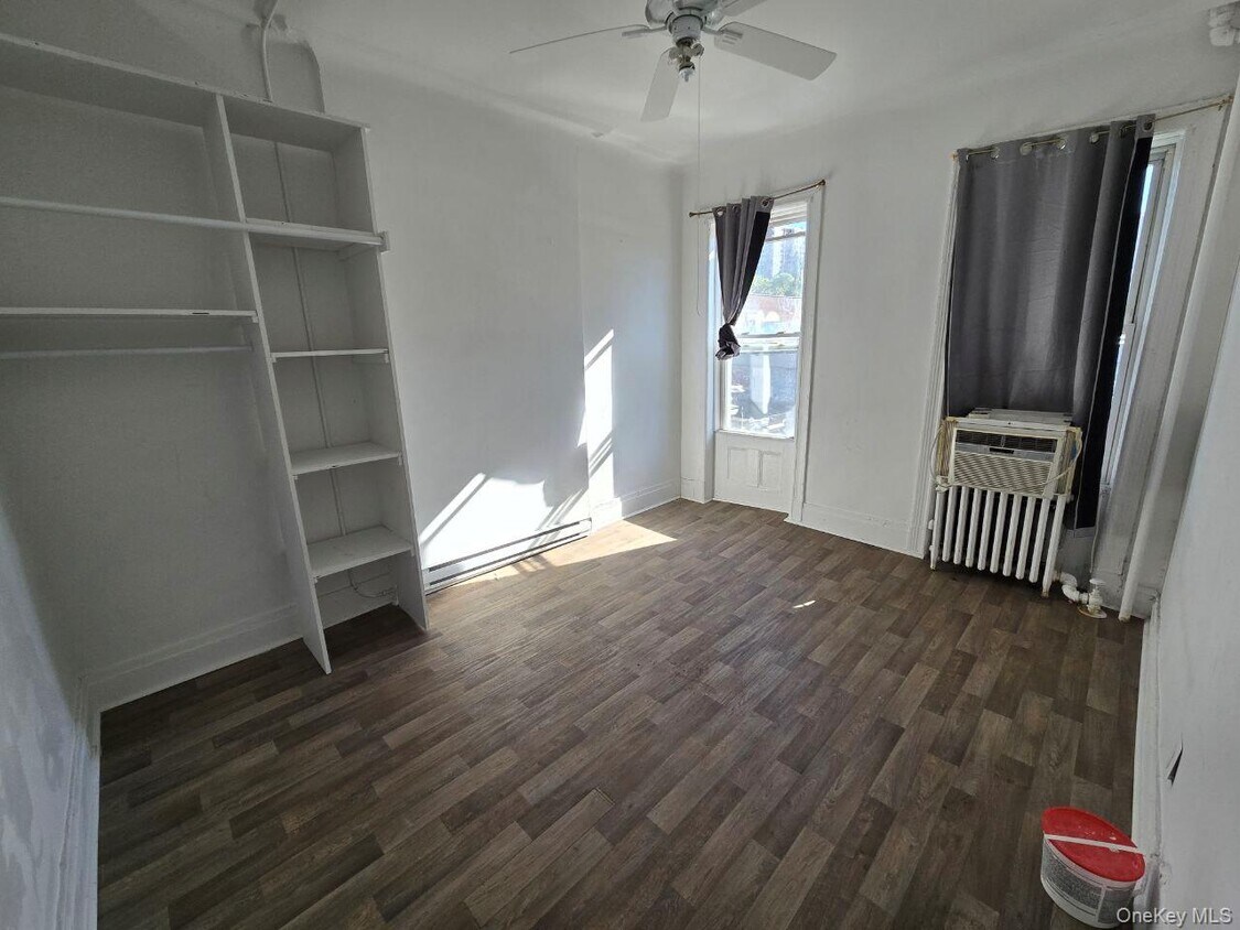 Foto principal - 5614 Broadway