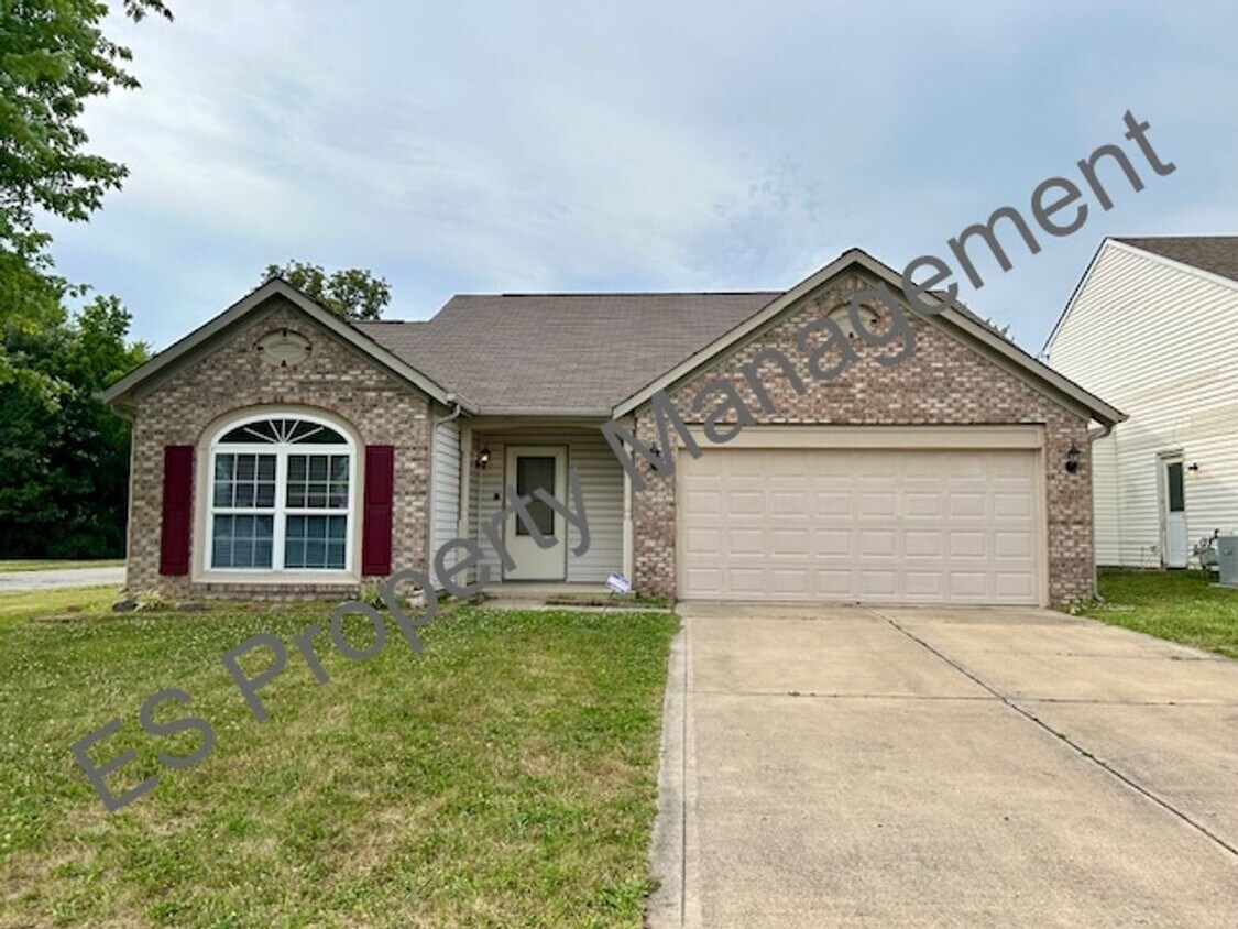 Primary Photo - Wonderful Recently Remodeled 3 Bedroom 2 B...