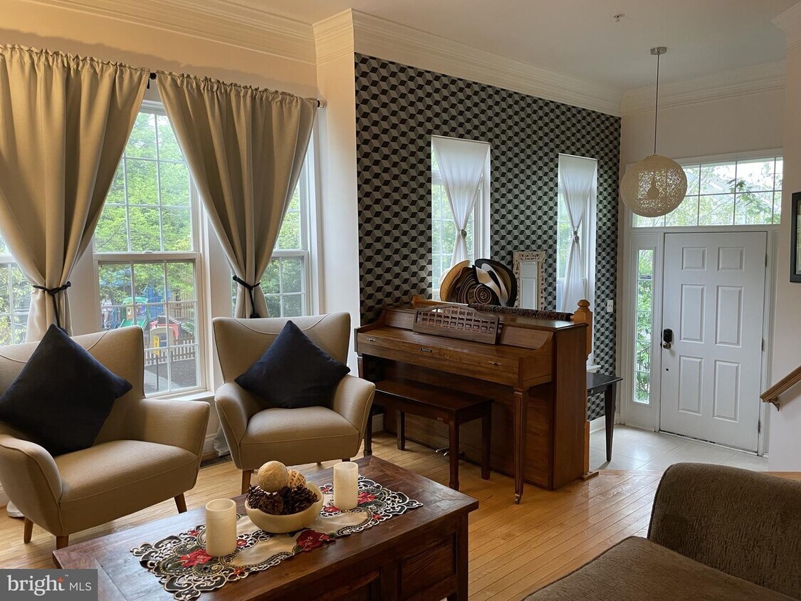 Foto principal - 3826 Watkins Mill Dr