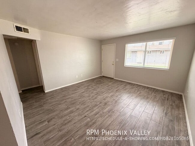 Building Photo - 4837 E Willetta St