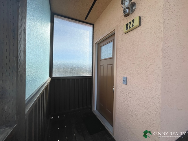 Foto del edificio - Charming 2BD/1BA Upper-Unit in Broadmoor Village – Daly City
