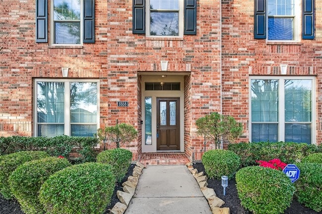 Building Photo - 8858 Distant Woods Dr