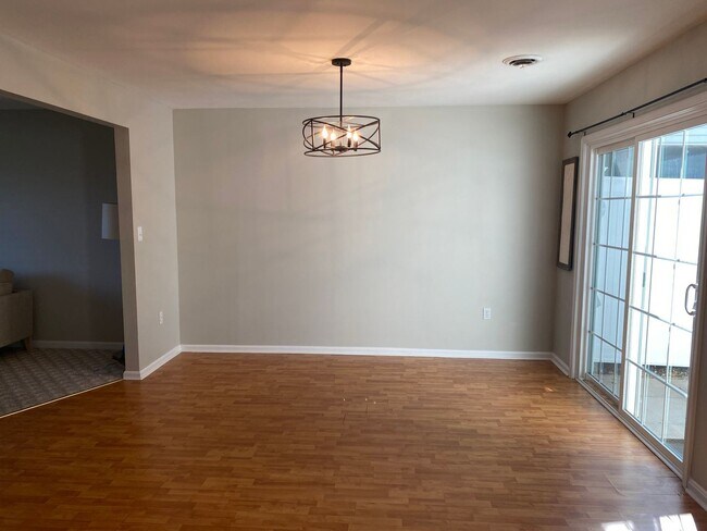 Foto del edificio - 3 br, 2 bath House - 2878 ROBIN ROAD