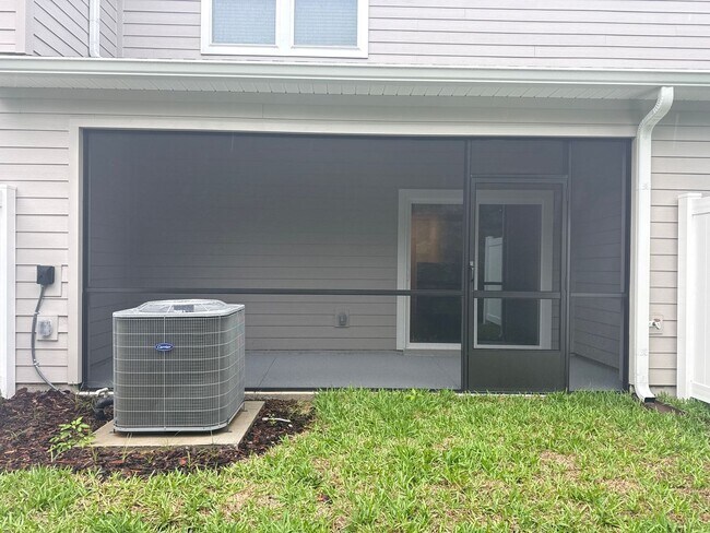 Foto del edificio - Oak Hammock Preserve Townhomes - New Construction - 3/2.5/1 1672 sqft ***Won't Last***