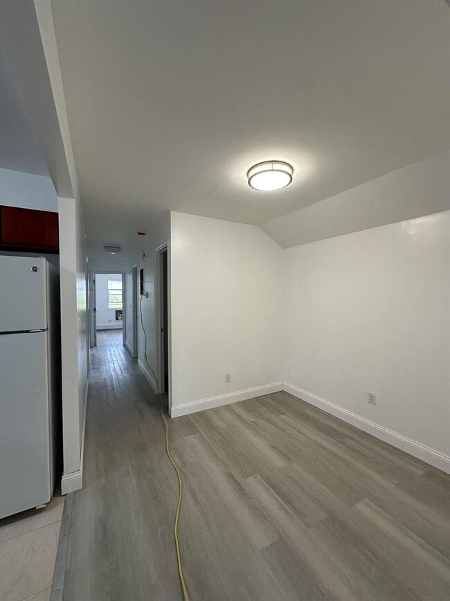 Building Photo - 66-15 52nd Ave