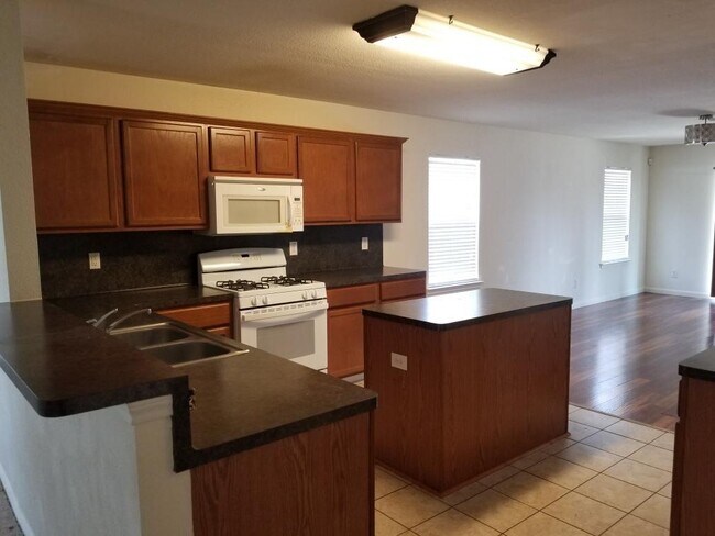 Foto del edificio - 22031 Silverfield Park Ln