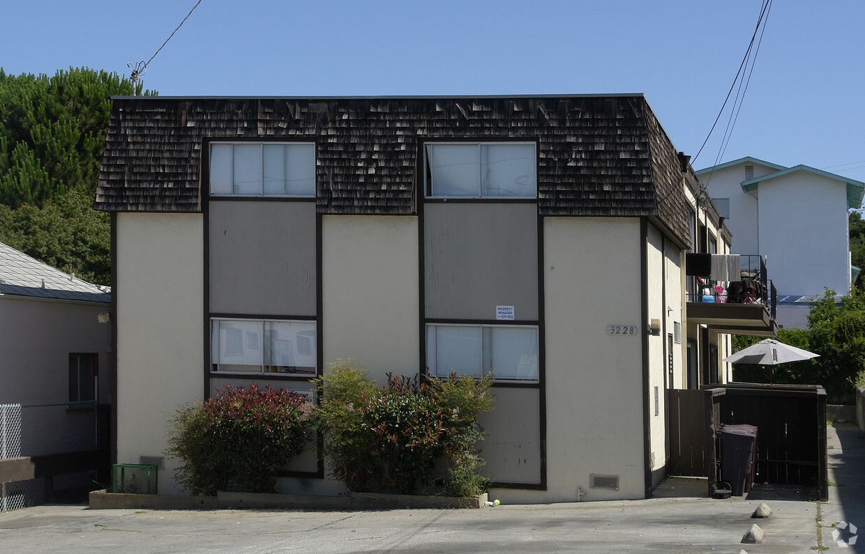 Primary Photo - 3228 Logan St