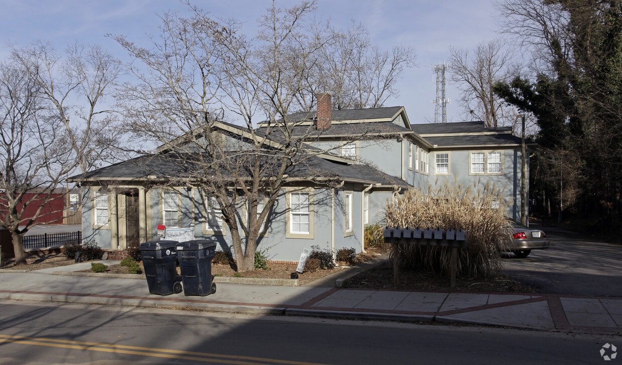 Building Photo - 121-137 Sharpe St