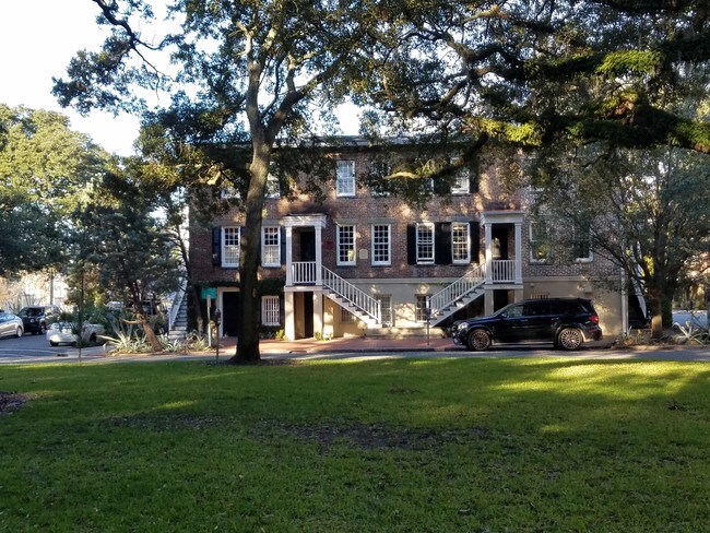 Foto del edificio - 423 Barnard St