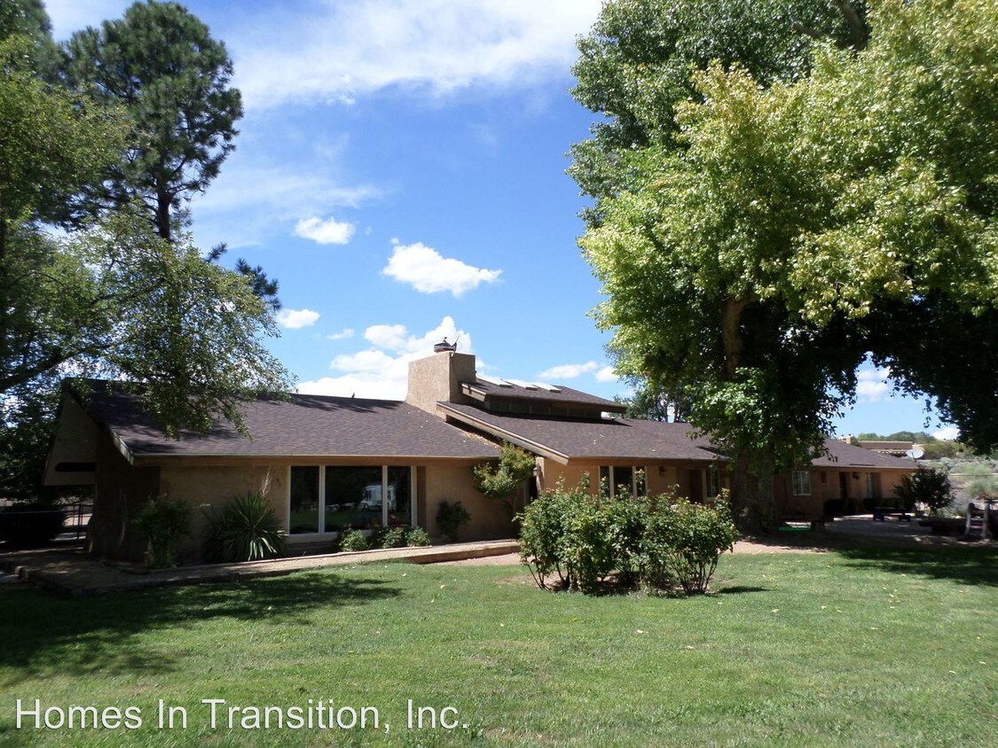 470 Calle Conejo, Corrales, NM 87048 House Rental in Corrales, NM