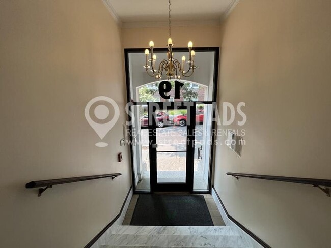 Building Photo - 1 bedroom in Brookline MA 02446
