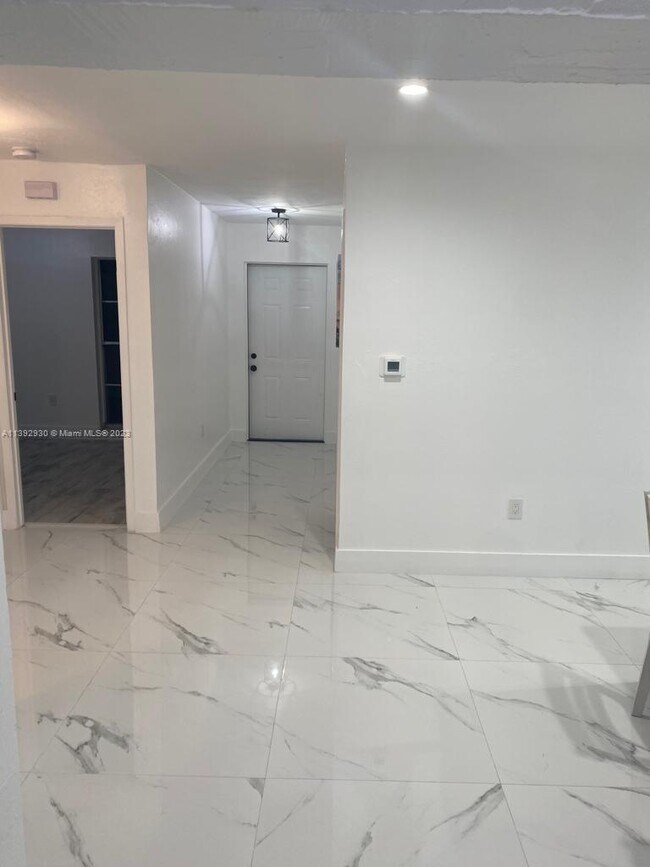 Foto del edificio - 10213 SW 51st St