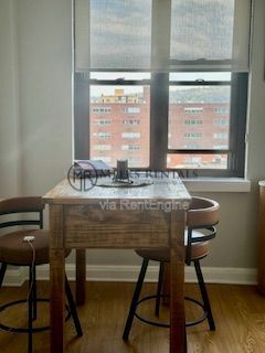 Foto del edificio - 1108 Kanawha Blvd E