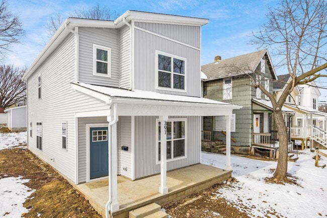 Building Photo - 391 Brehl Ave