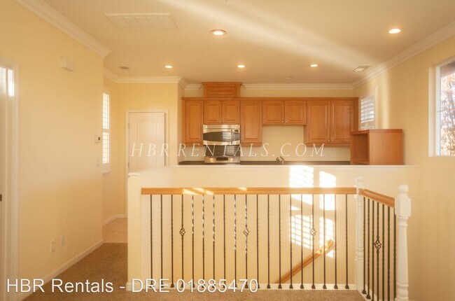 Building Photo - 1 br, 1 bath House - 705 West Woodside Ave.