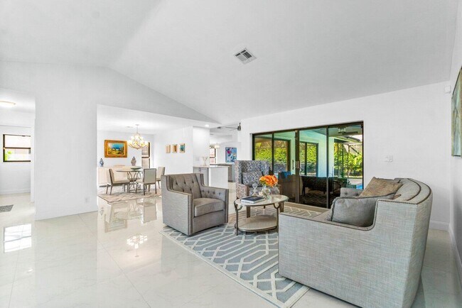 Foto del edificio - 2683 NW 45th St