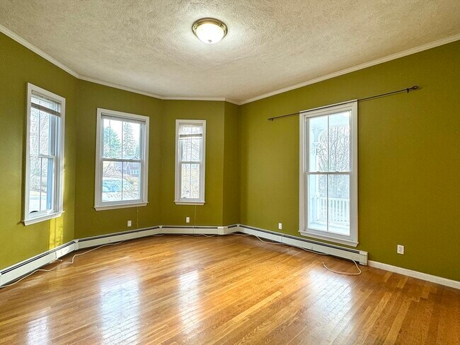 Building Photo - 6 Rockland Pl