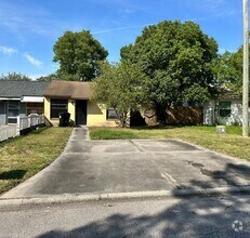 Building Photo - 2664C Sunrise Village Dr