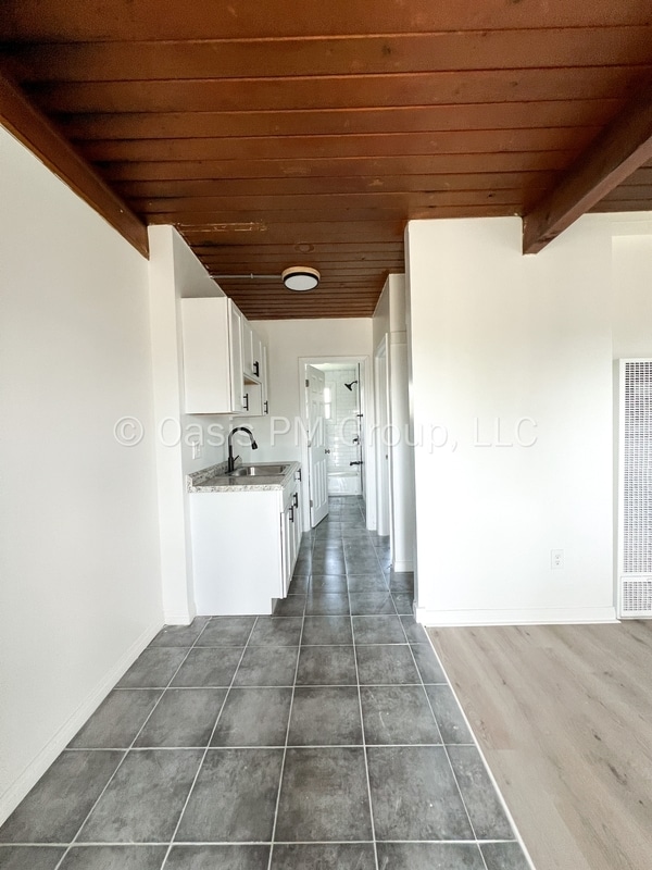 Building Photo - 3205 Joan Rd