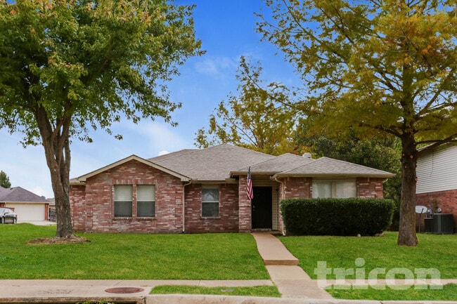 Building Photo - 647 Blue Chalk Dr