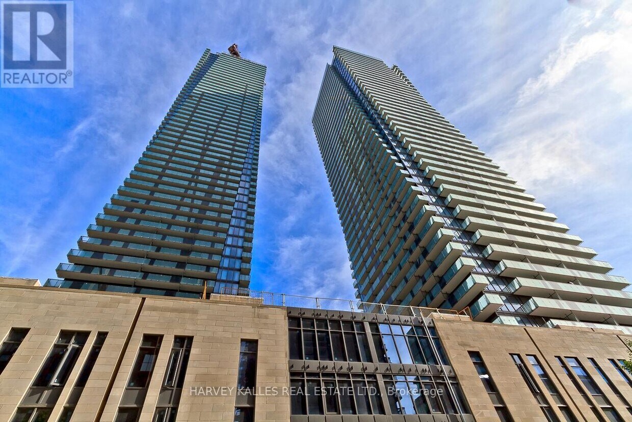 Photo principale - 65-3465 St Mary St
