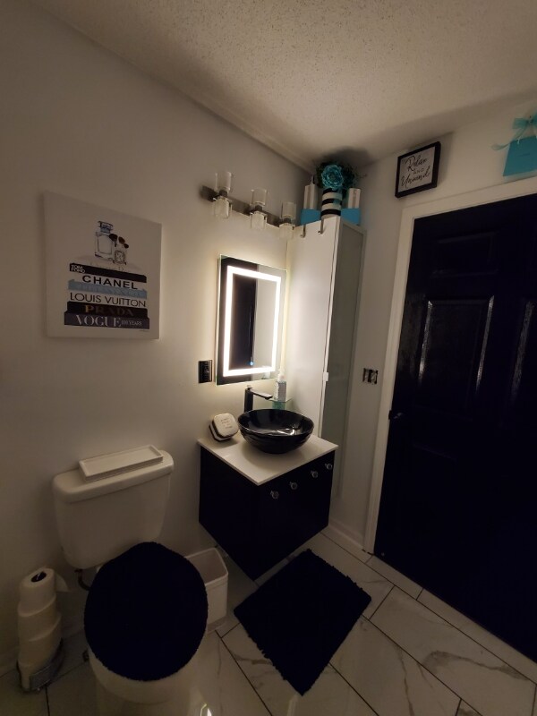 Foto principal - 3130 Freeman Ave