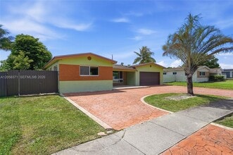 Building Photo - 2220 Desoto Dr