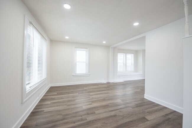 Building Photo - 1937 Washington Ave