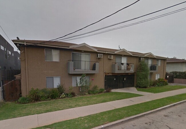 Foto del edificio - 4323 Perlita Ave