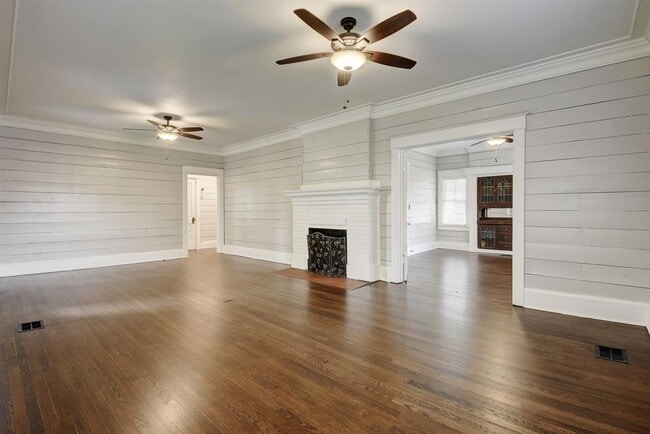 Foto del edificio - 903 Shoal Cliff Ct
