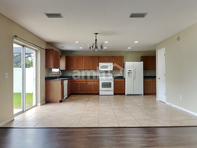 Building Photo - 11114 Golden Silence Dr