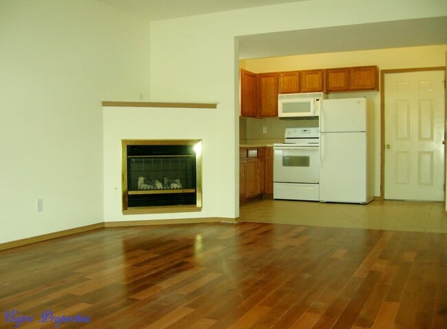 Building Photo - 1415 W Frosty Dr