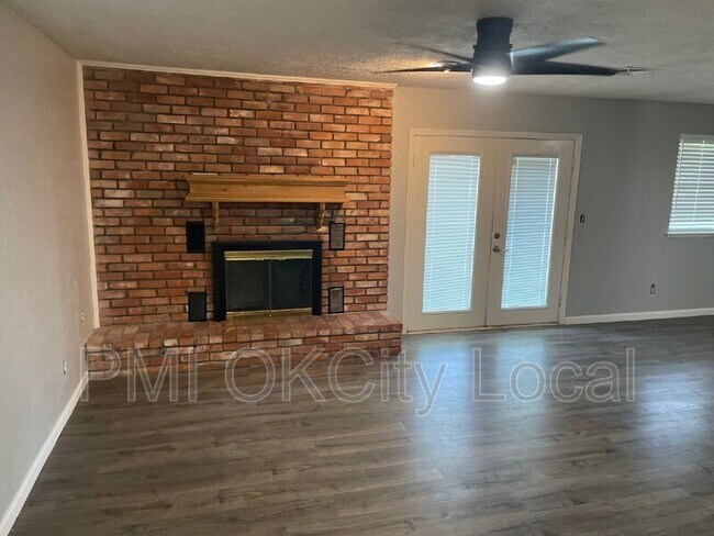 Foto del edificio - 3708 N Eagle Ln