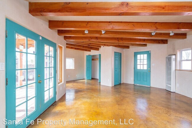 Building Photo - Studio, 1 bath House - 1302 Declovina Street