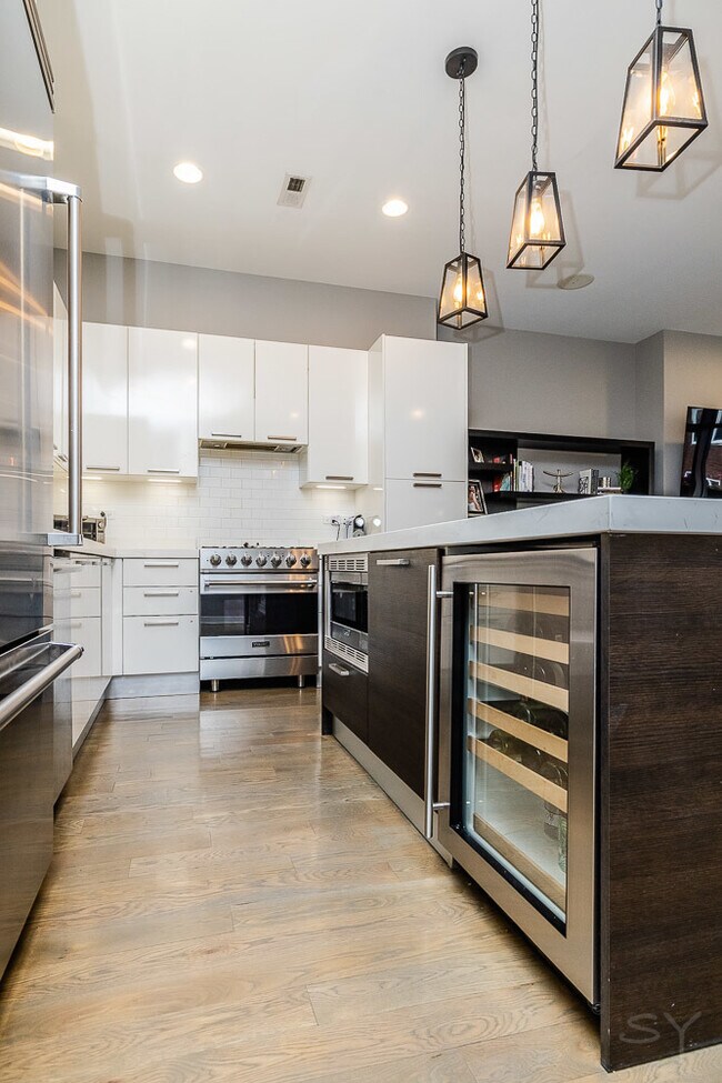 Foto del edificio - 1611 N Hermitage Ave