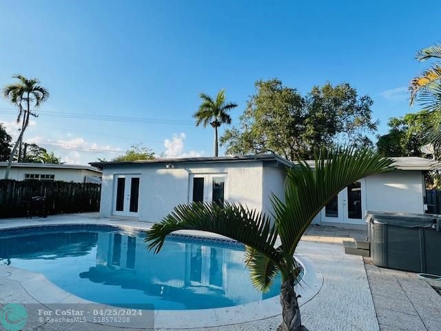 Building Photo - 2401 Andros Ln