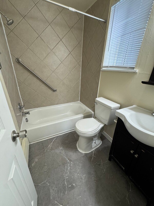 Foto del edificio - 3210 Ellwood Ave