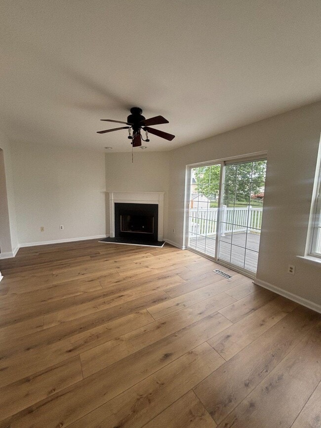 Building Photo - 4220 Elm Ct
