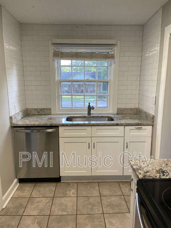 Foto del edificio - 239 Tanksley Ave