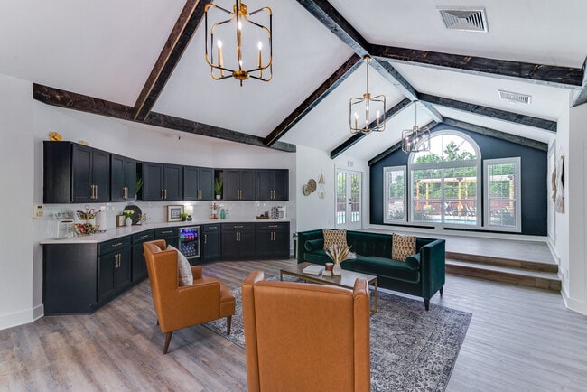 Building Photo - Avalon of Hermitage